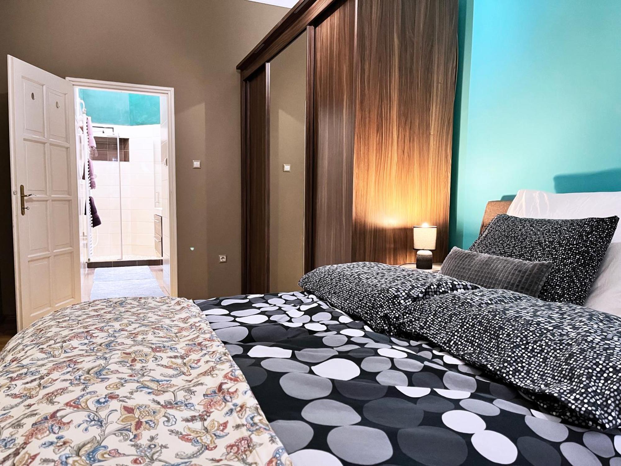 M13 Rustic Stylish With King Bed & Friendly Host *